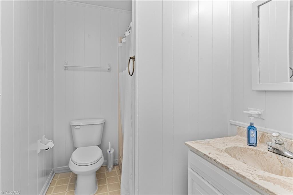 1755 Madison Avenue, Mount Airy, North Carolina image 16