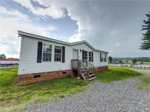 Mobile Home For Sale - 3084 Old Us Highway 52<br/> Pilot Mountain, NC 27041