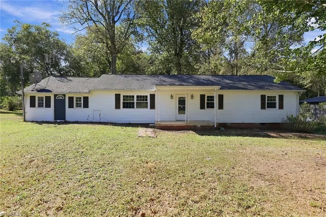 4077 Ramseur Julian Road, photo 2 of 20