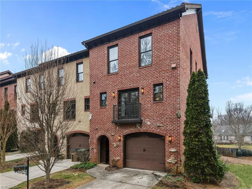 812 Pisgah Church Road Unit G, photo 1 of 41