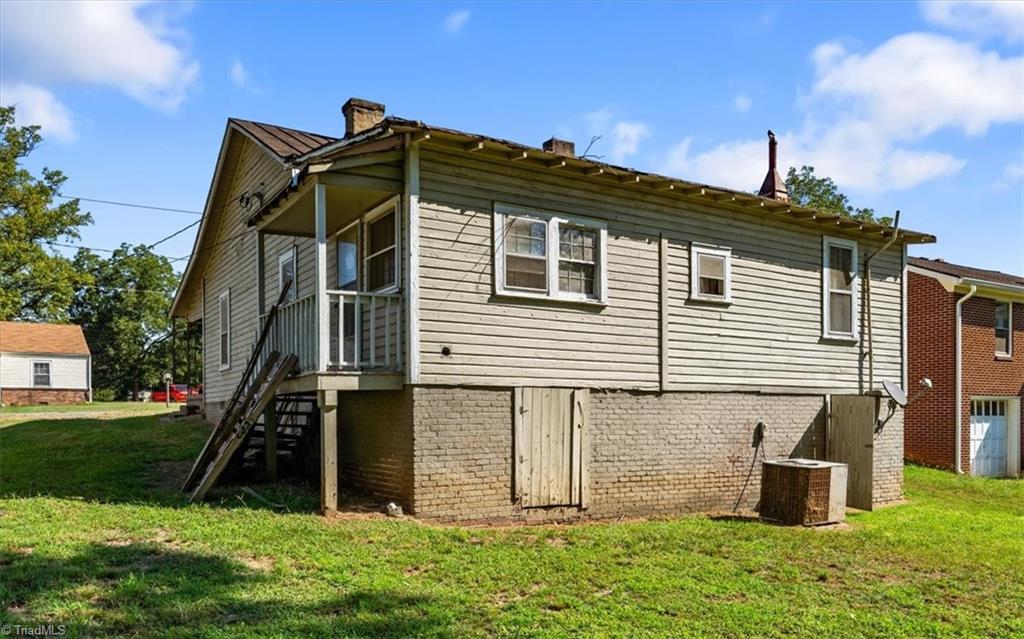1205 Lyle Street