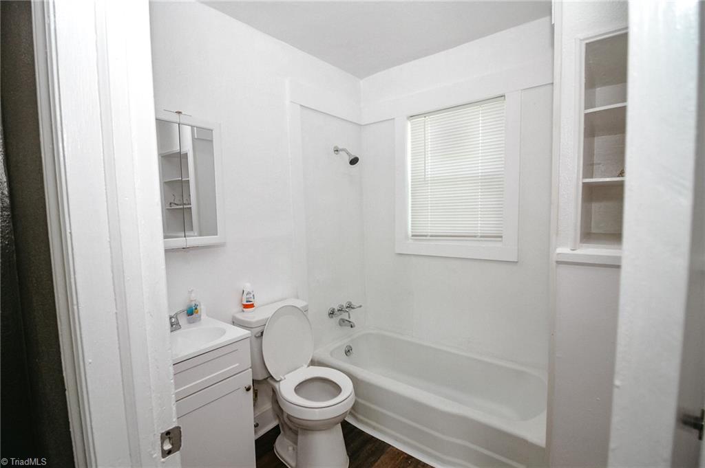 Photo 10 of 23 of 1705 Lincoln Drive house