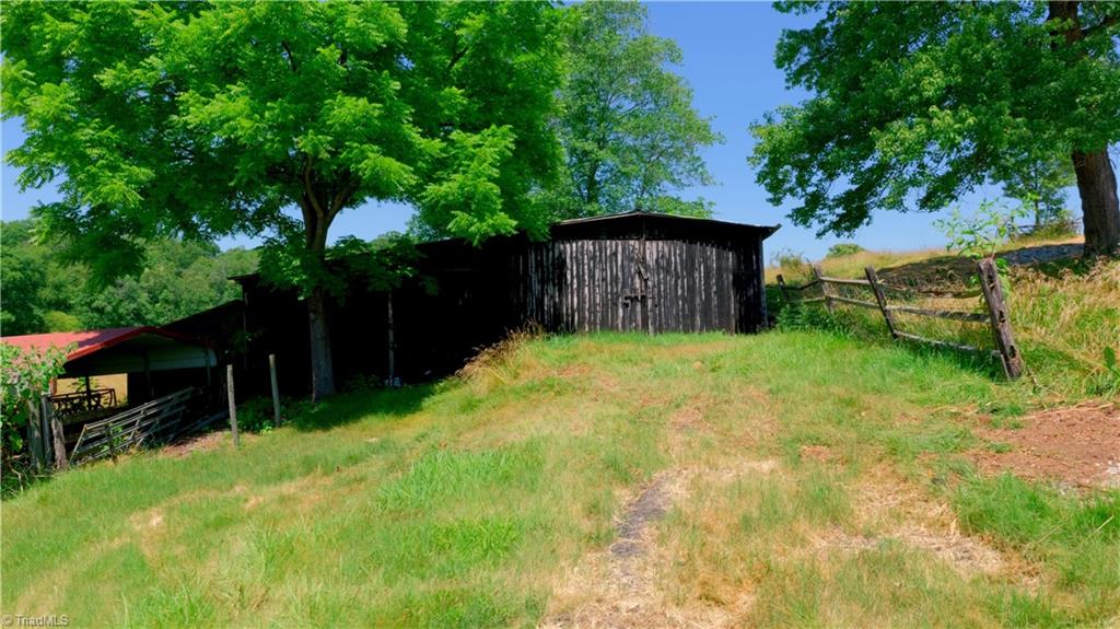 000 Tom Hunter Road, Pilot Mountain, North Carolina image 25