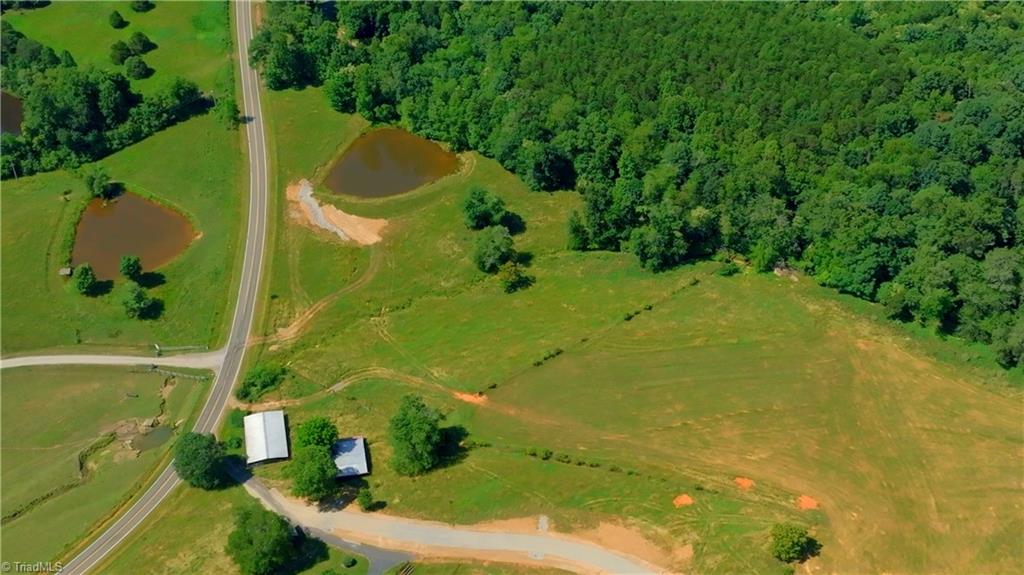 000 Tom Hunter Road, Pilot Mountain, North Carolina image 17