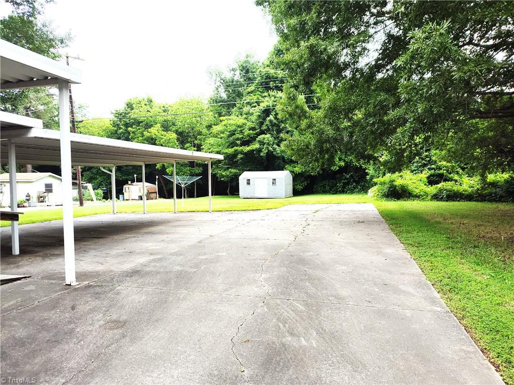 404 Oakgrove Drive, Graham, North Carolina image 5