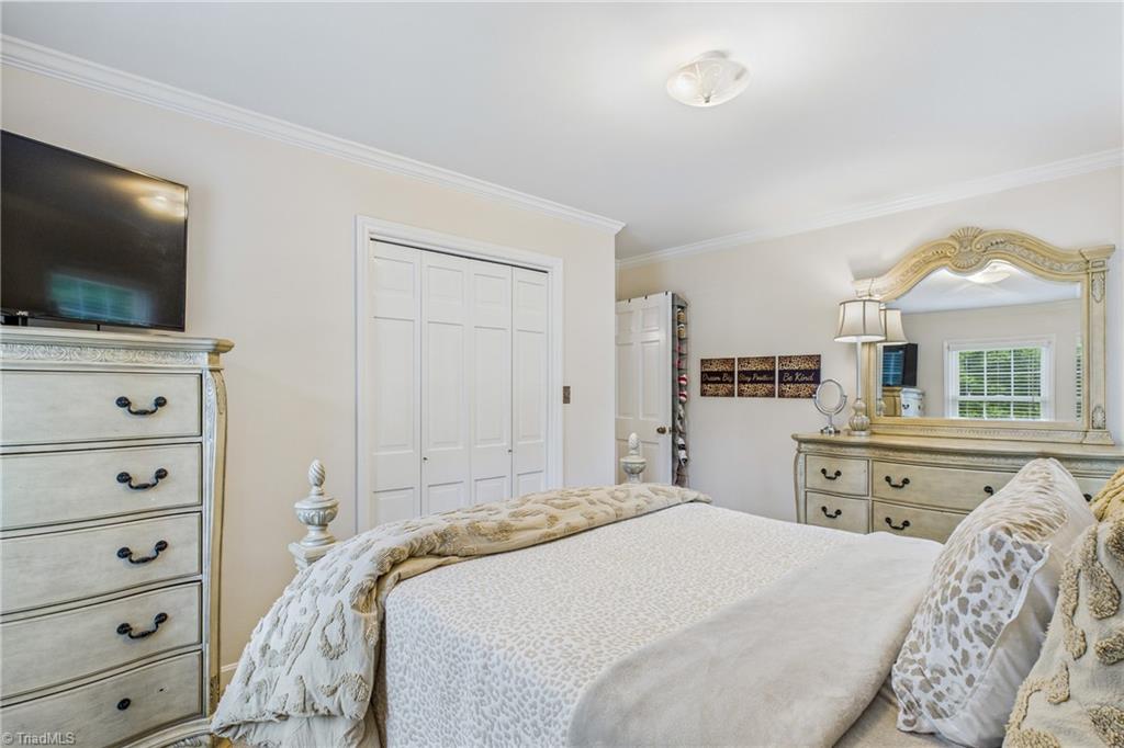 1317 Longcreek Drive, High Point, North Carolina image 25