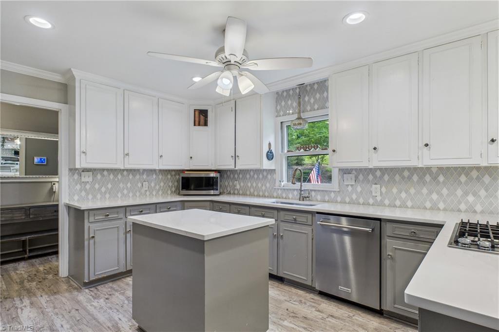1317 Longcreek Drive, High Point, North Carolina image 9