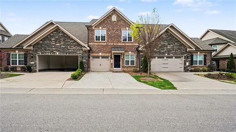 Townhouse For Sale - 1156 Talisker Way<br/> Burlington, NC 27215