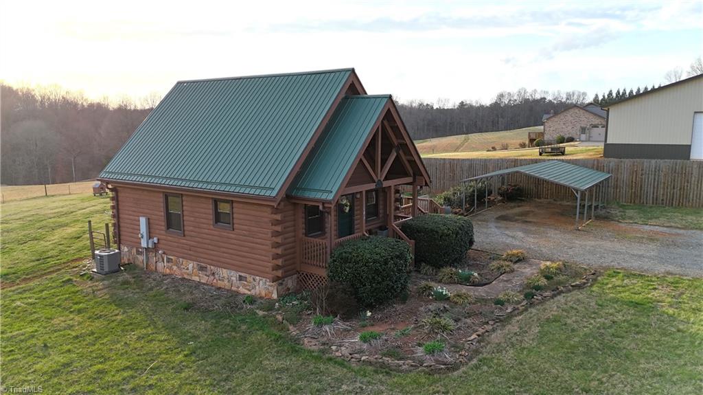 1644 Garner Road, Yadkinville, North Carolina image 4