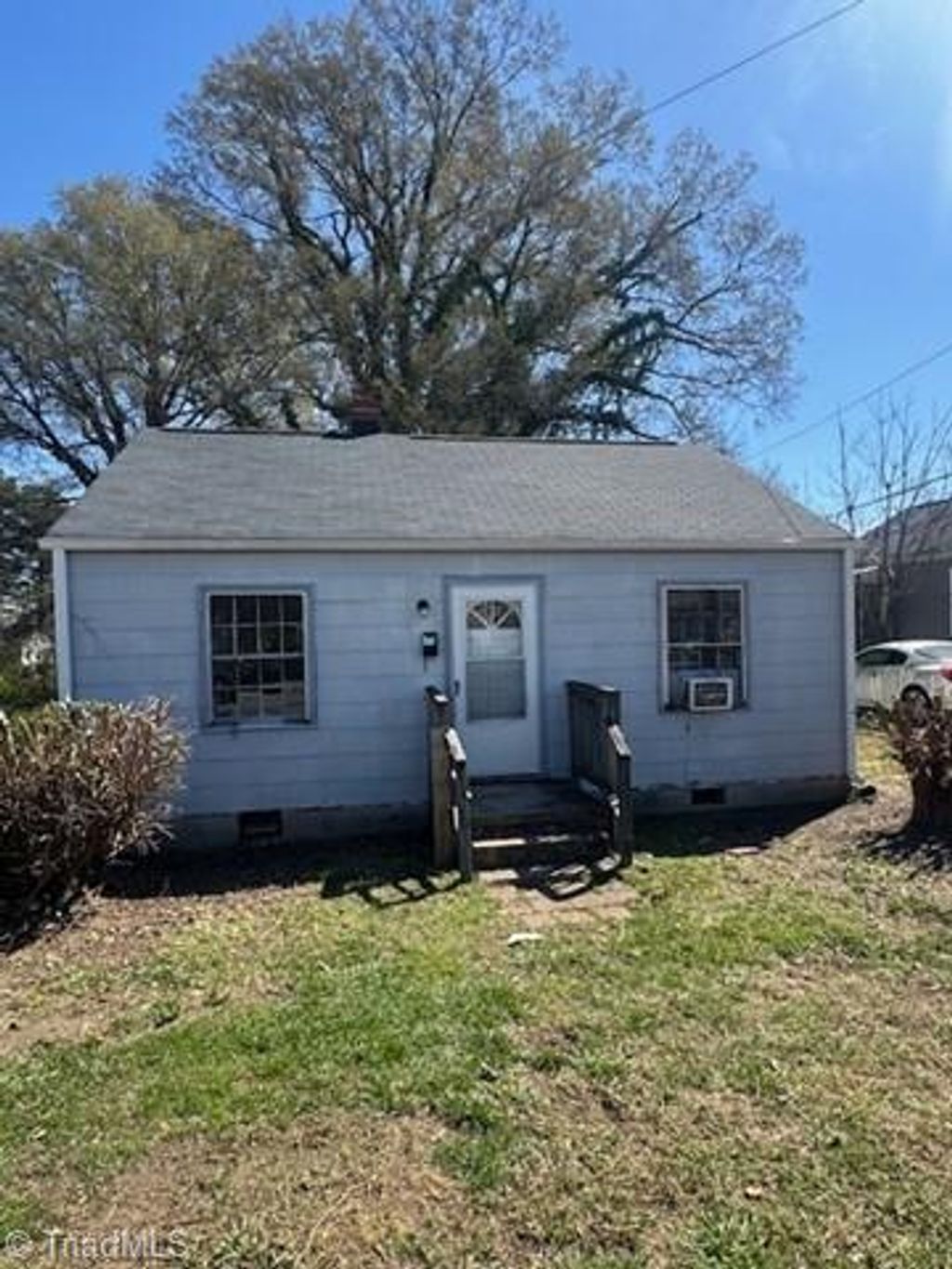 Photo of 915 S English Street, Greensboro, NC 27401 (MLS # 1213087)