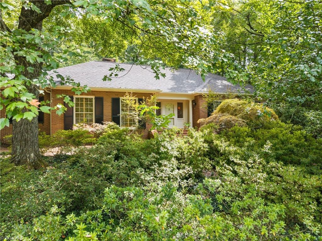 Photo of 2822 Lazy Lane, Winston-Salem, NC 27106 (MLS # 1234366)