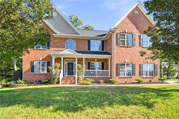 7620 STERLINGSHIRE DR, GREENSBORO, NC 27409 - Image 7e2ecaf55817daa0674e9f2f7b8bdf7f/3020320643