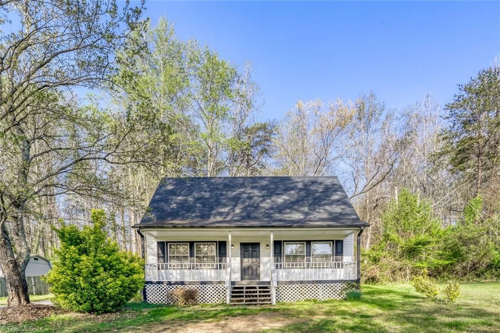Photo of 3808 Spring Branch Drive, Winston-Salem, NC 27107 (MLS # 1213400)