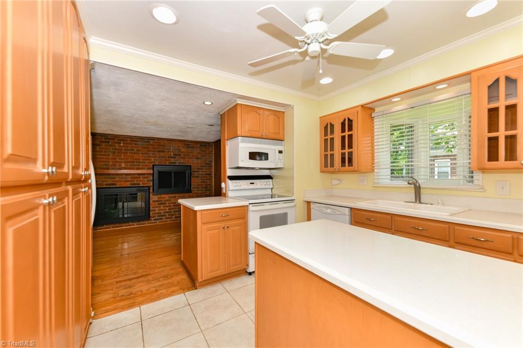 Greensboro, North Carolina 27403, United States, 2 Bedrooms Bedrooms, ,2 BathroomsBathrooms,Residential,Active,148567