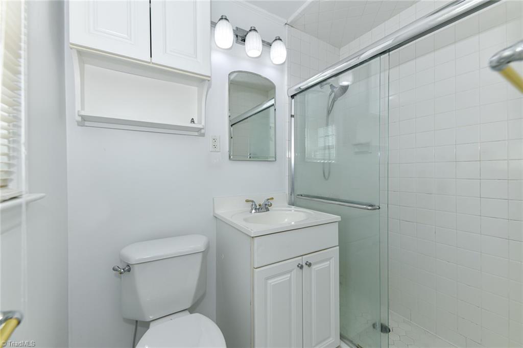 Greensboro, North Carolina 27403, United States, 2 Bedrooms Bedrooms, ,2 BathroomsBathrooms,Residential,Active,148567