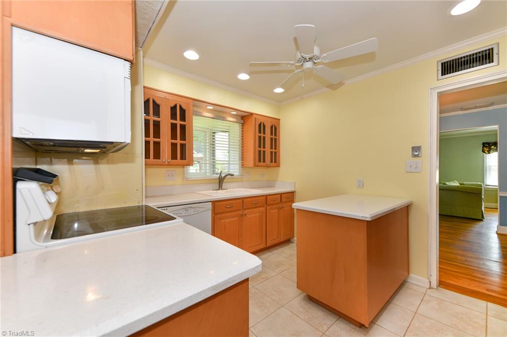 Greensboro, North Carolina 27403, United States, 2 Bedrooms Bedrooms, ,2 BathroomsBathrooms,Residential,Active,148567