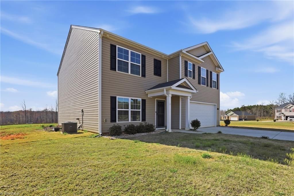 Photo of 221 Culloden Drive, Mocksville, NC 27028 (MLS # 1212069)