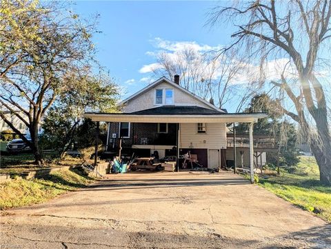 A home in Mount Airy