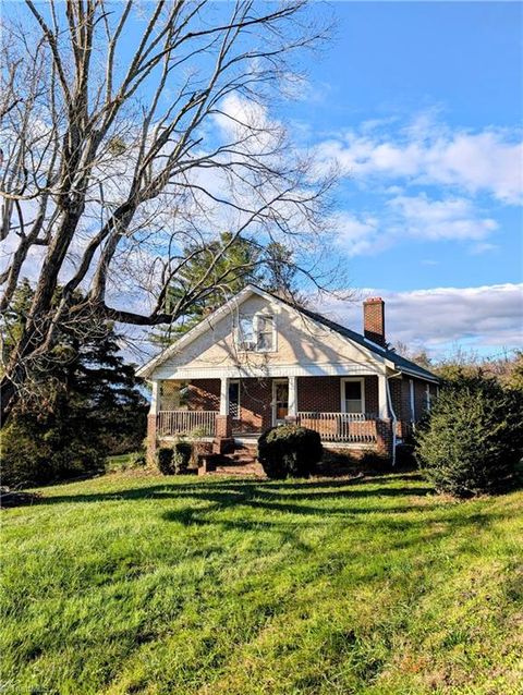 A home in Mount Airy