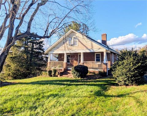 A home in Mount Airy