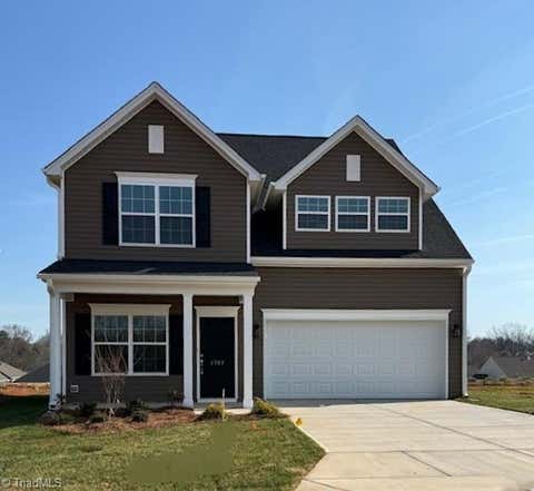 Homes For Sale - 3707 Contimental Square<br/> Kernersville, NC 27284