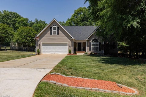 Homes For Sale - 271 Pepperstone Drive<br/> Mocksville, NC 27028