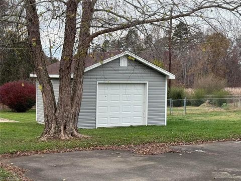 A home in Tobaccoville