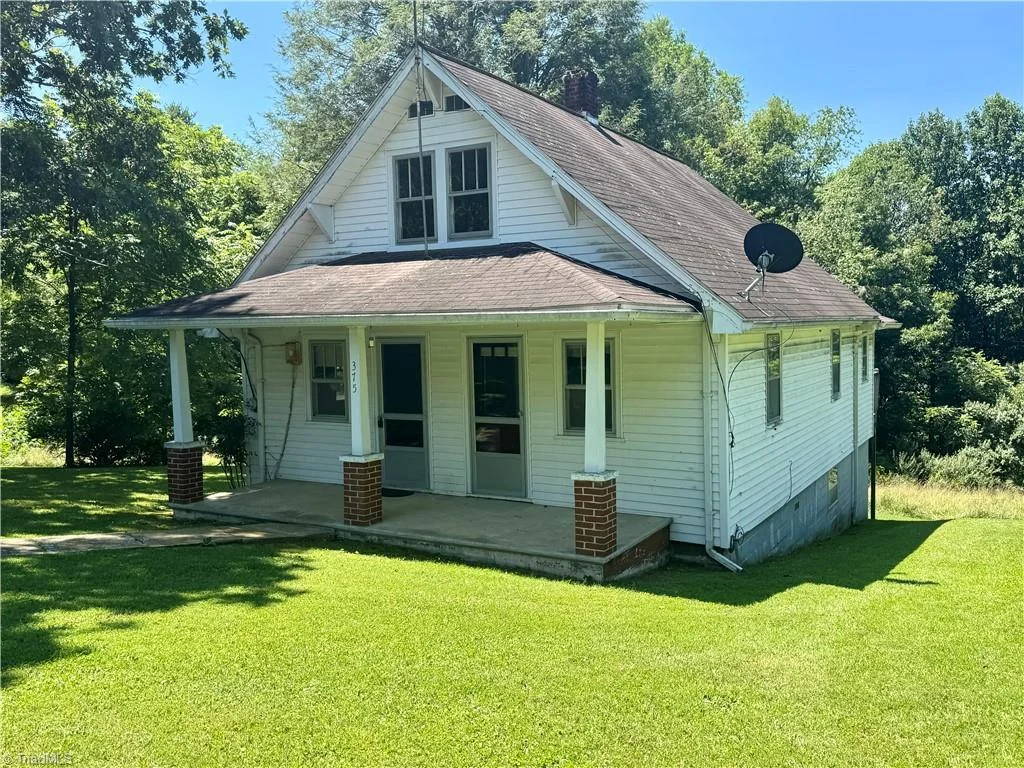 375 Retrivers Lane, Hillsville, VA, 24343