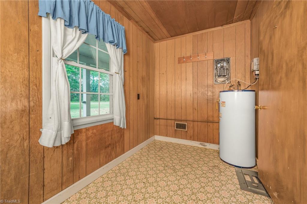 3245 Chinquapin Road, Yadkinville, North Carolina image 11