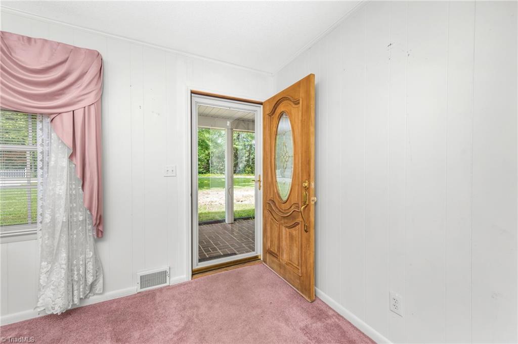 3245 Chinquapin Road, Yadkinville, North Carolina image 3