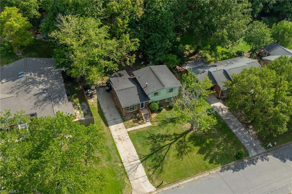 Photo of 4211 Whippoorwill Drive, Greensboro, NC 27406 (MLS # 1230067)