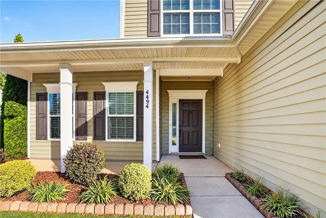 4494 Redfern Place, photo 3 of 47