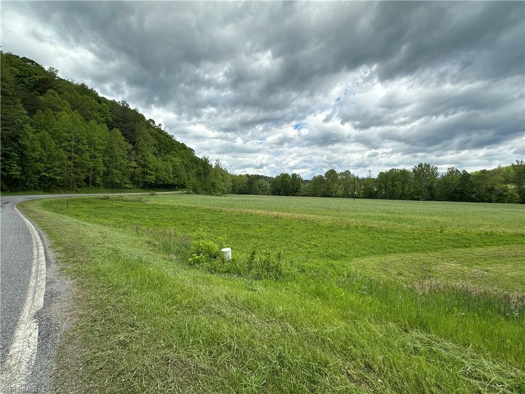 813 Blevins Store Road, Mount Airy, North Carolina image 32