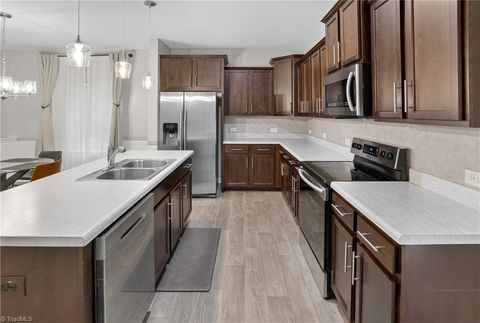 Homes For Sale - 5803 Springer Drive<br/> Greensboro, NC 27405