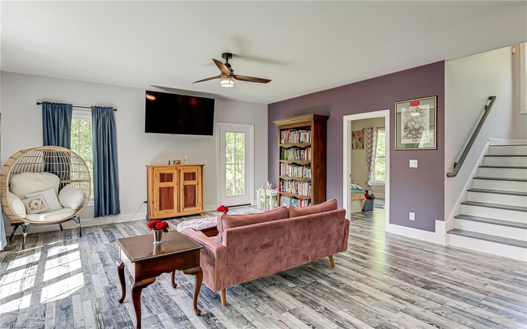 195 Old Hollow Road, Pilot Mountain, North Carolina image 9