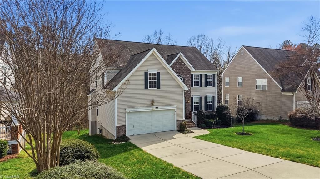 Photo of 102 Jamestown Oaks Drive, Jamestown, NC 27282 (MLS # 1212345)