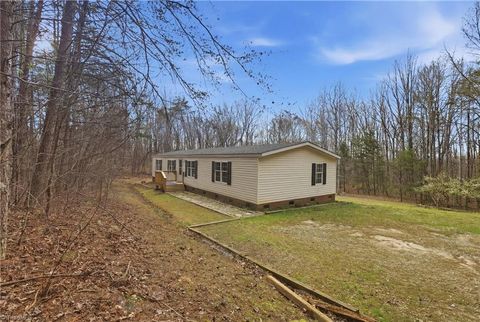 Mobile Home For Sale - 670 Foxwood Road<br/> Madison, NC 27025