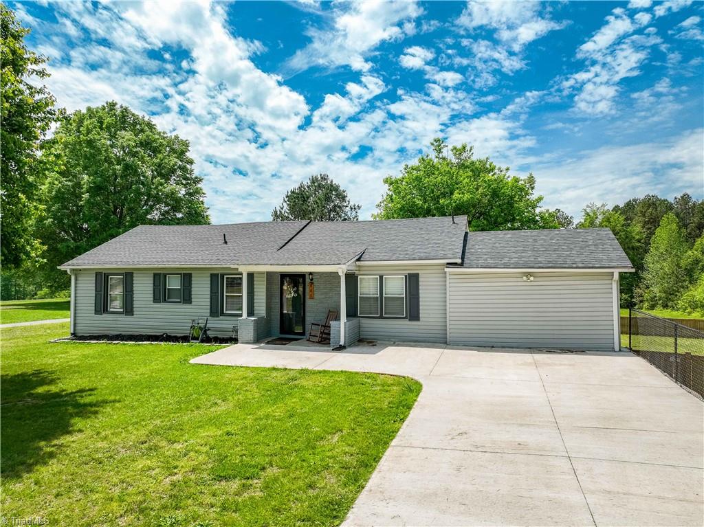 807 Rowe Road, Lexington, North Carolina image 2