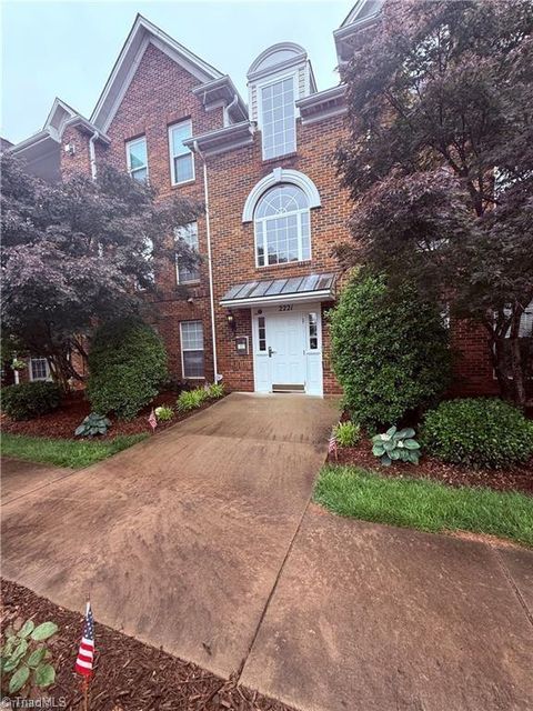 Condo For Sale - 2221 Delaney Drive<br/> Alamance County, Burlington, NC 27215