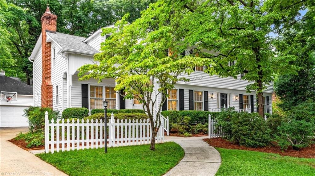 Photo of 903 Fairgreen Road, Greensboro, NC 27410 (MLS # 1229002)