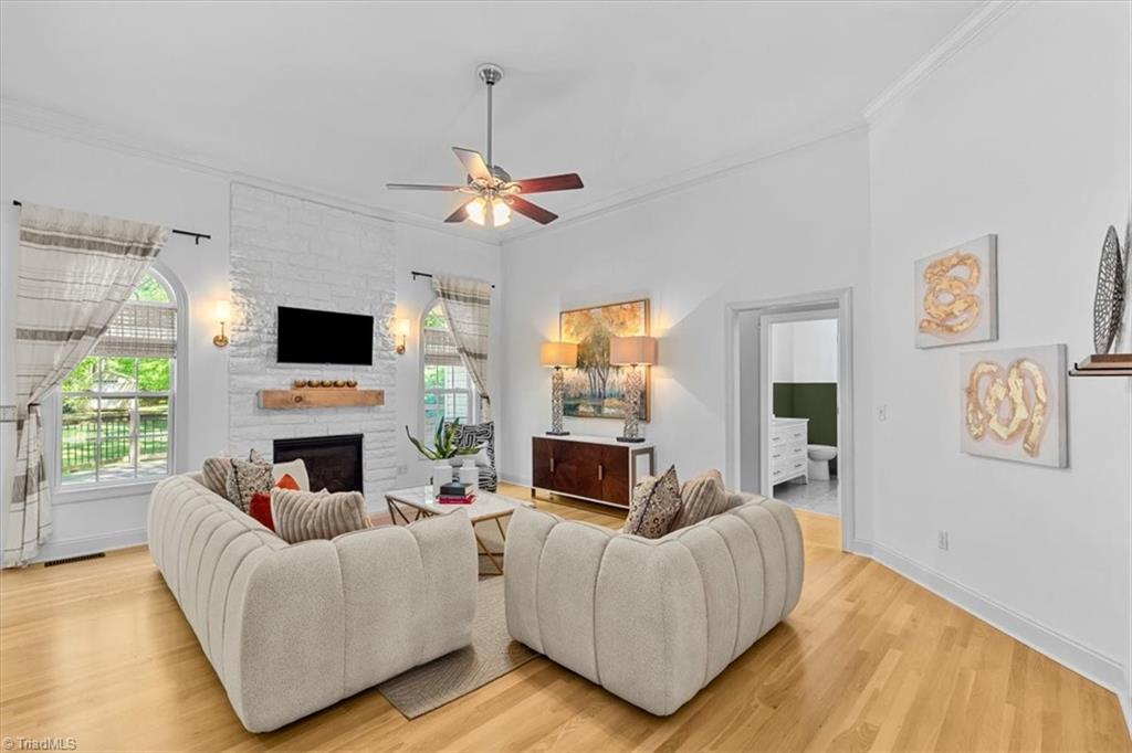210 Hunters Glen Drive