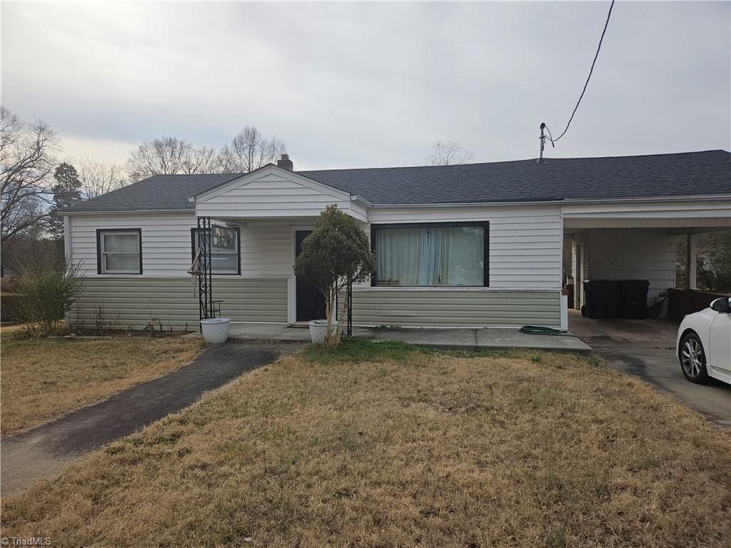 Photo of 307 Washburn Street, Lexington, NC 27292 (MLS # 1206178)