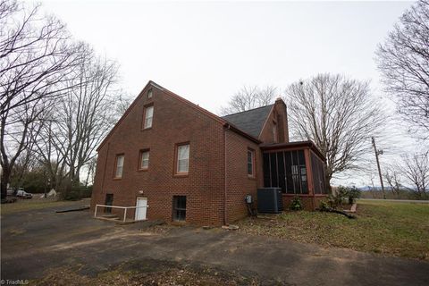 A home in Mount Airy