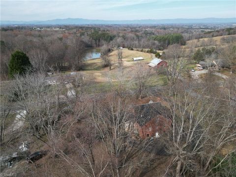 A home in Mount Airy