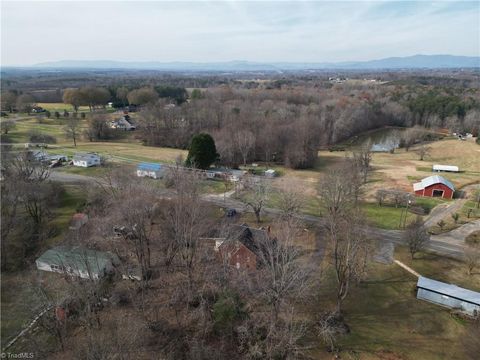 A home in Mount Airy