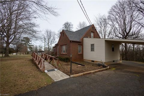 A home in Mount Airy