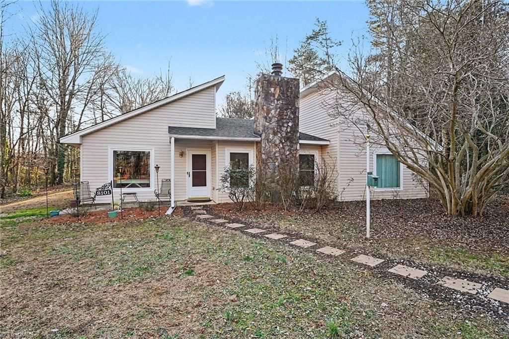 Photo of 8101 Eastridge Road, Oak Ridge, NC 27310 (MLS # 1207593)