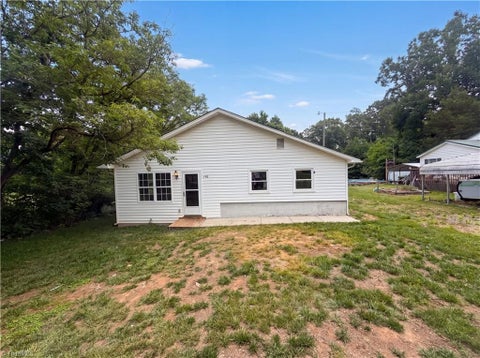 Homes For Sale - 738 Stokesburg Road<br/> Walnut Cove, NC 27052