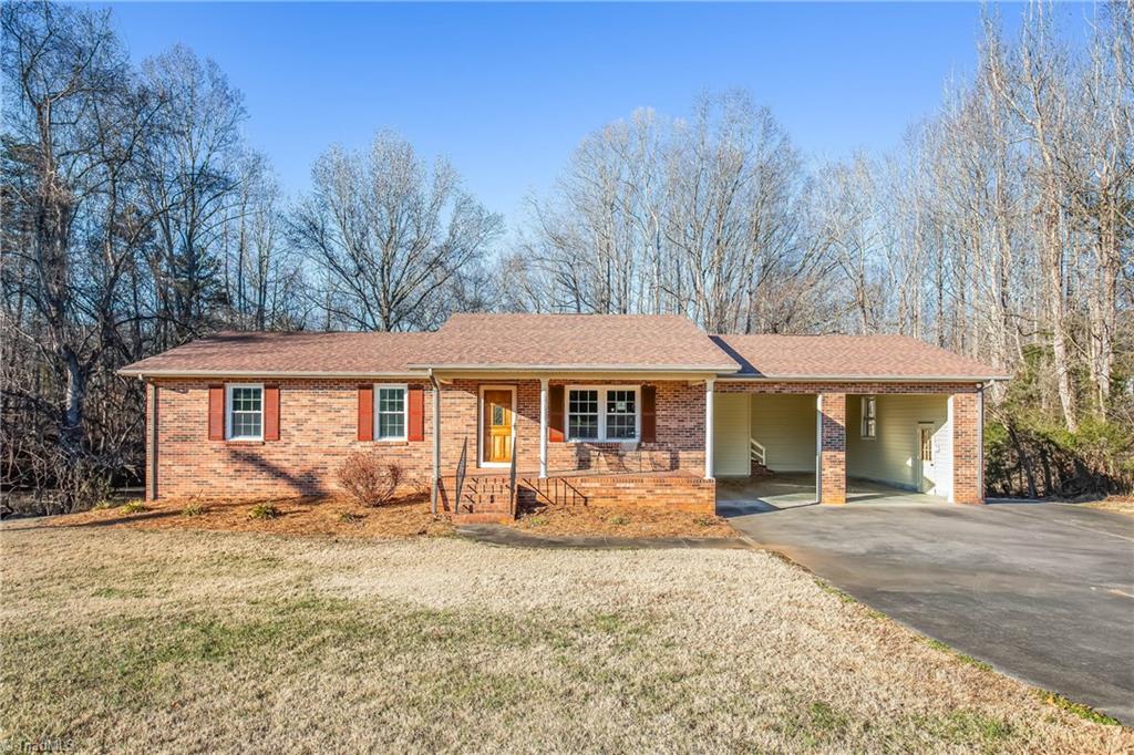 3249 Shacktown Road, Yadkinville, North Carolina image 2