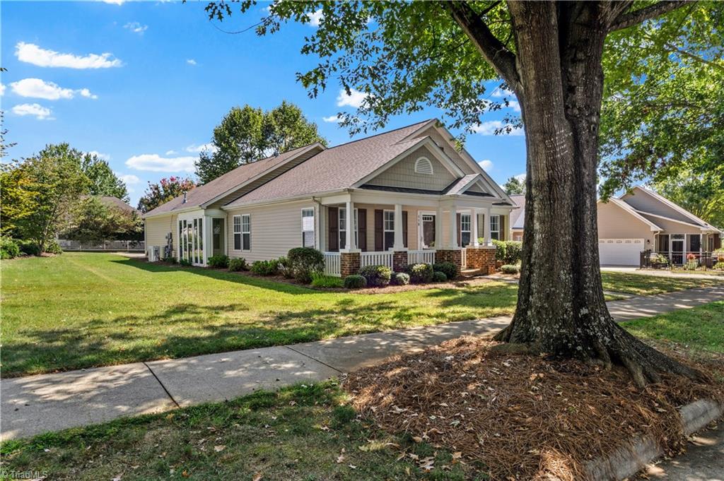 Photo of 118 Parkview Lane, Advance, NC 27006 (MLS # 1236409)